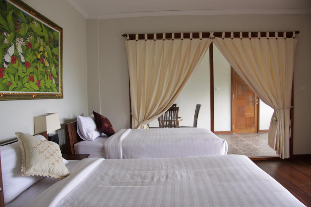 Wisma tamu Sari 2*